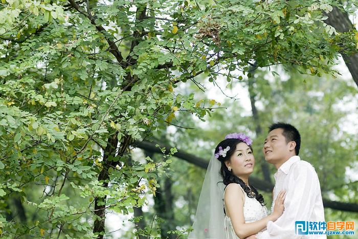 Photoshop调出柔美的橙绿色树林婚片教程