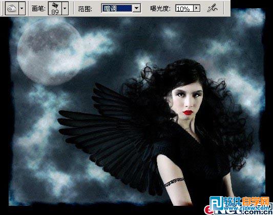 用Photoshop将MM变成黑夜天使